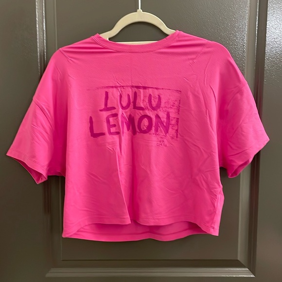 Lululemon abrasion resistant crop tee - Picture 4 of 7